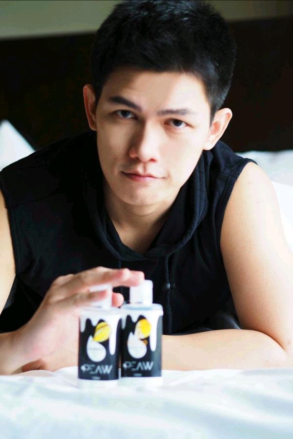 Peaw-1-泰國模型為您的樂趣